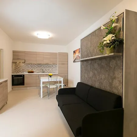 Residenza Riva Azzurra アパートホテル