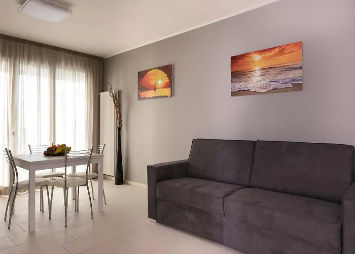 Residenza Riva Azzurra 公寓式酒店